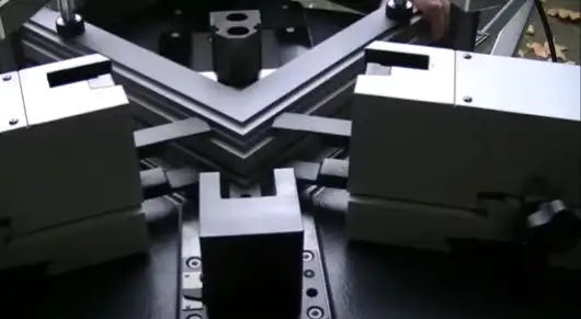cnc-corner-cleaaning-machine-aluminium-door-window-making-machine